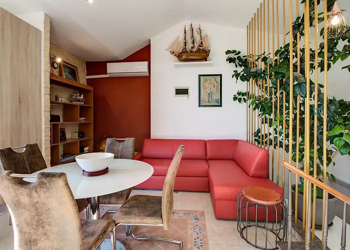 Near Sandy Firule Spalato